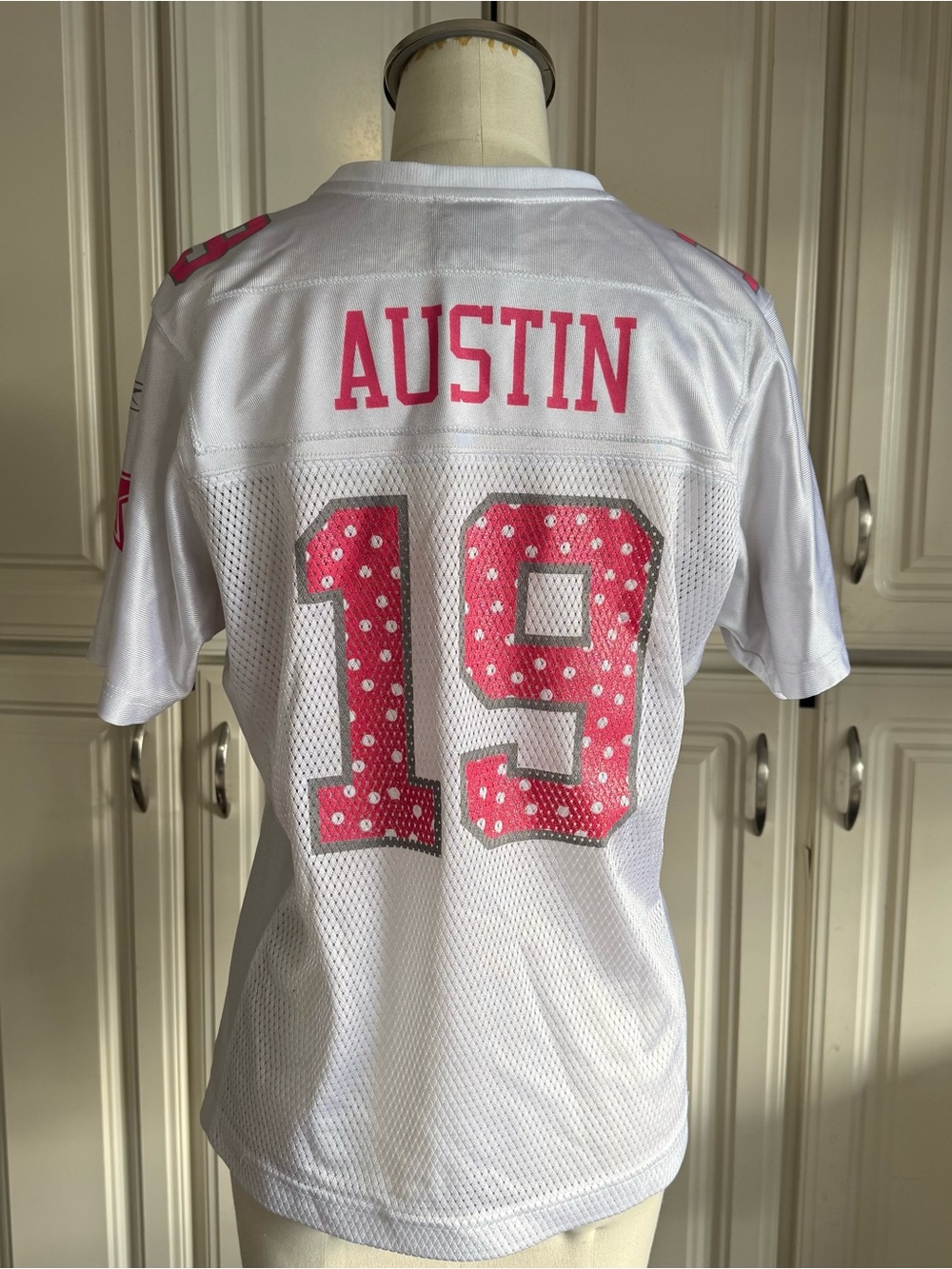 NFL Women’s Dallas Cowboys pink and white jersey - Picture 2 of 6